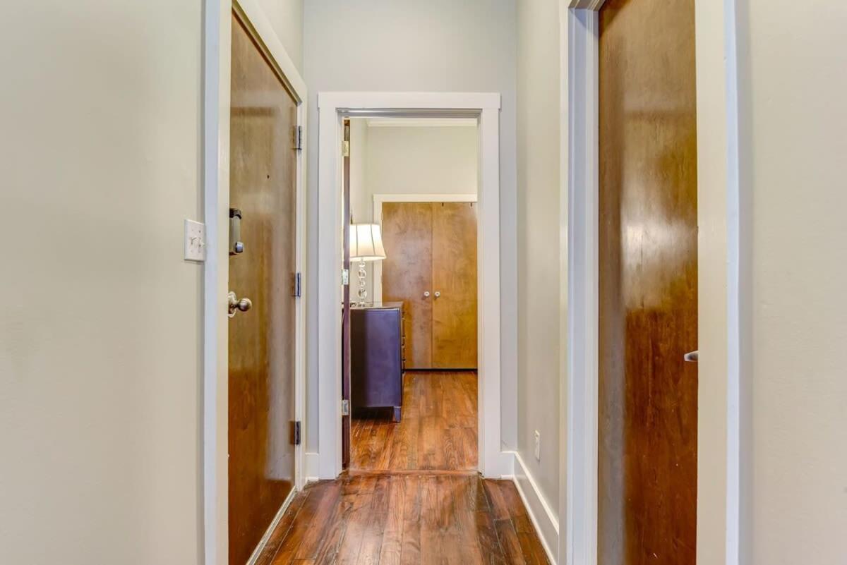 E Bay St Loft By City Market And River Street Savannah Luaran gambar