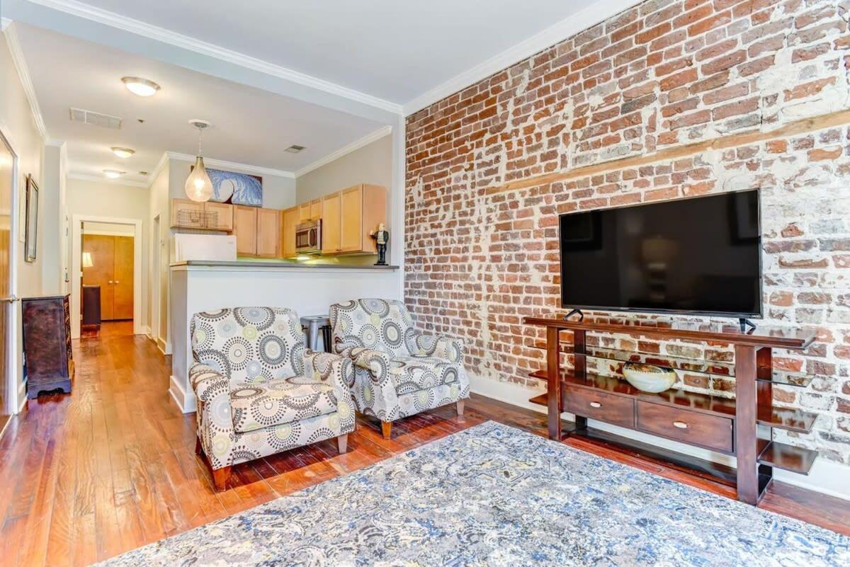 E Bay St Loft By City Market And River Street Savannah Luaran gambar